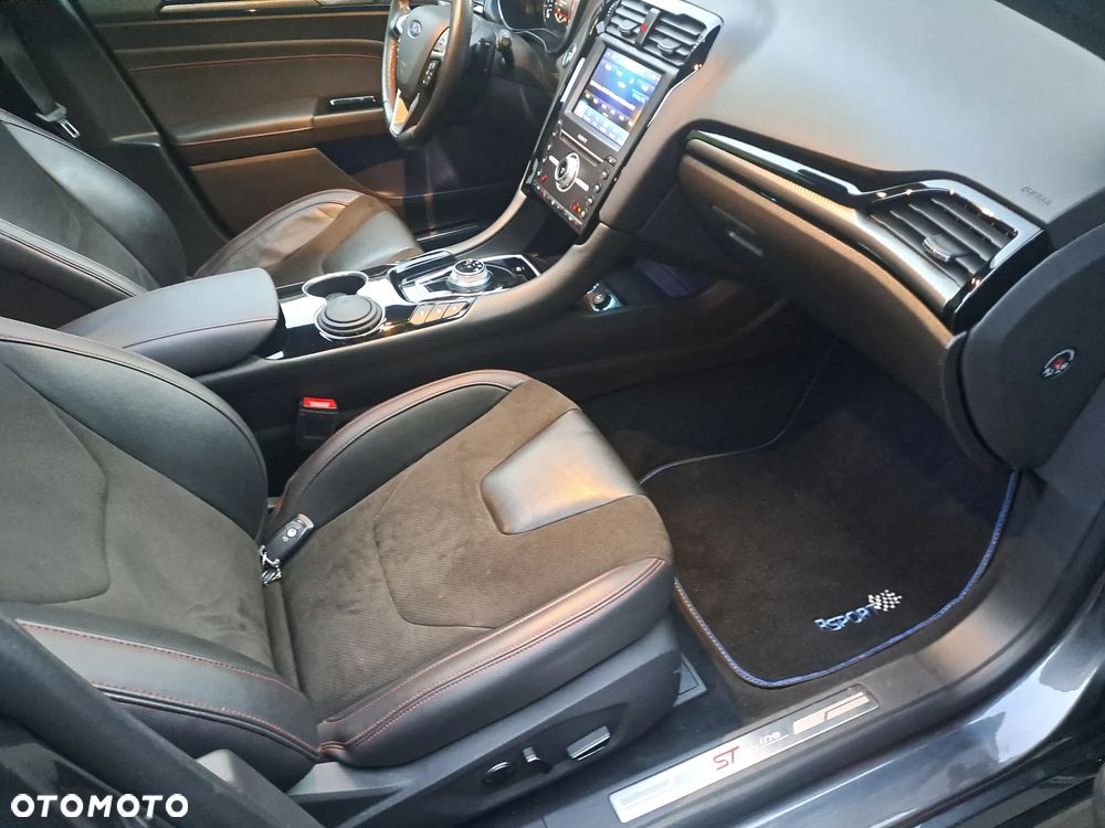 Ford Mondeo 2.0 EcoBlue ST-Line - 24