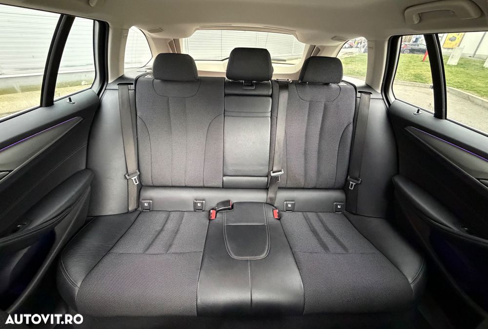 BMW Seria 5 520d Aut. Sport Line - 8