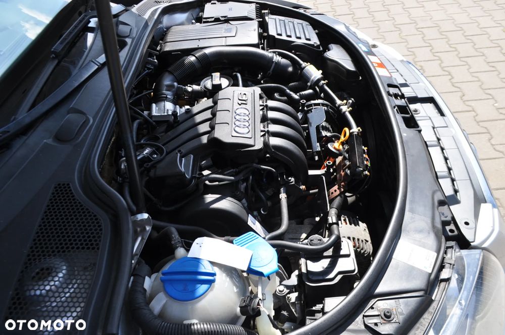 Audi A3 1.6 Limited Edition - 17