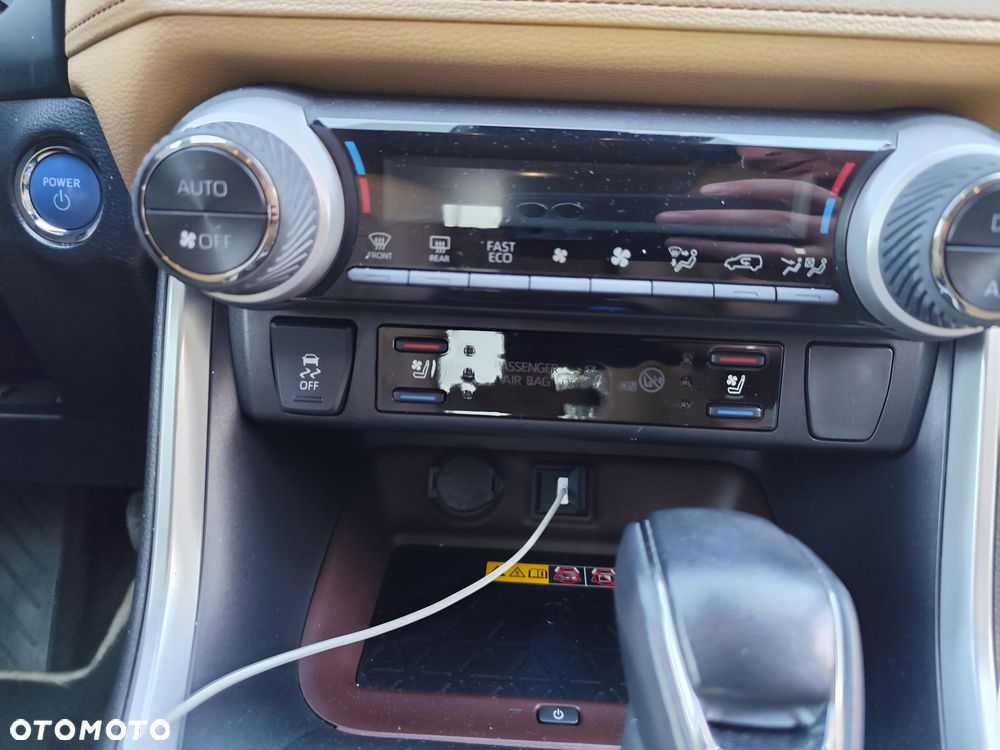 Toyota RAV4 - 9