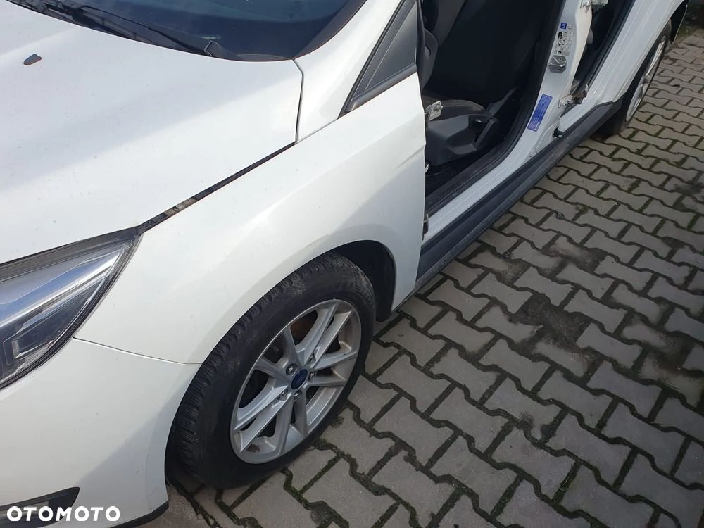 FORD FOCUS 3 LIFT KOMBI BŁOTNIK LEWY