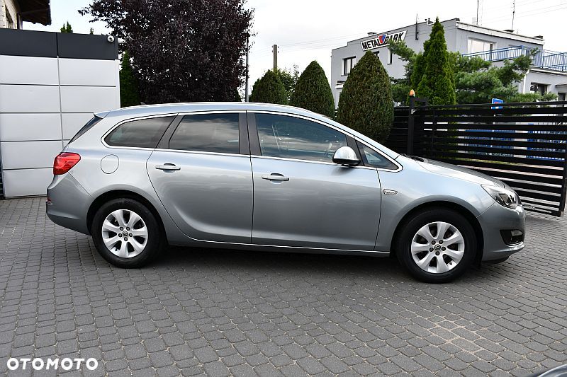 Opel Astra 1.4 Turbo Sport - 26