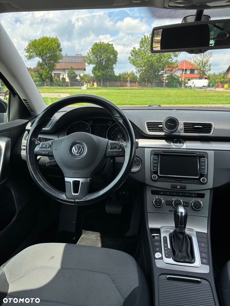 Volkswagen Passat 2.0 TDI Comfortline DSG - 18