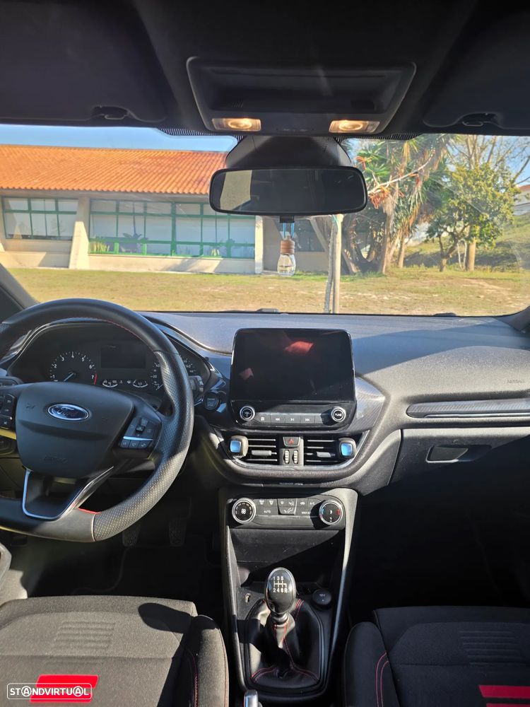 Ford Fiesta - 11