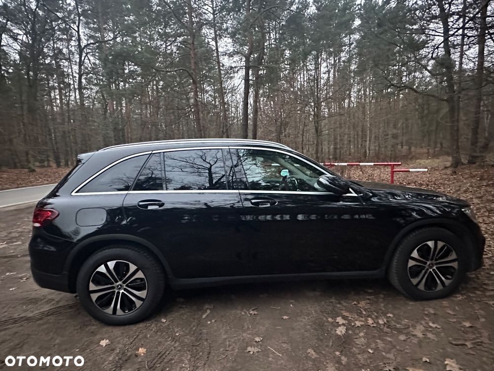 Mercedes-Benz GLC - 21