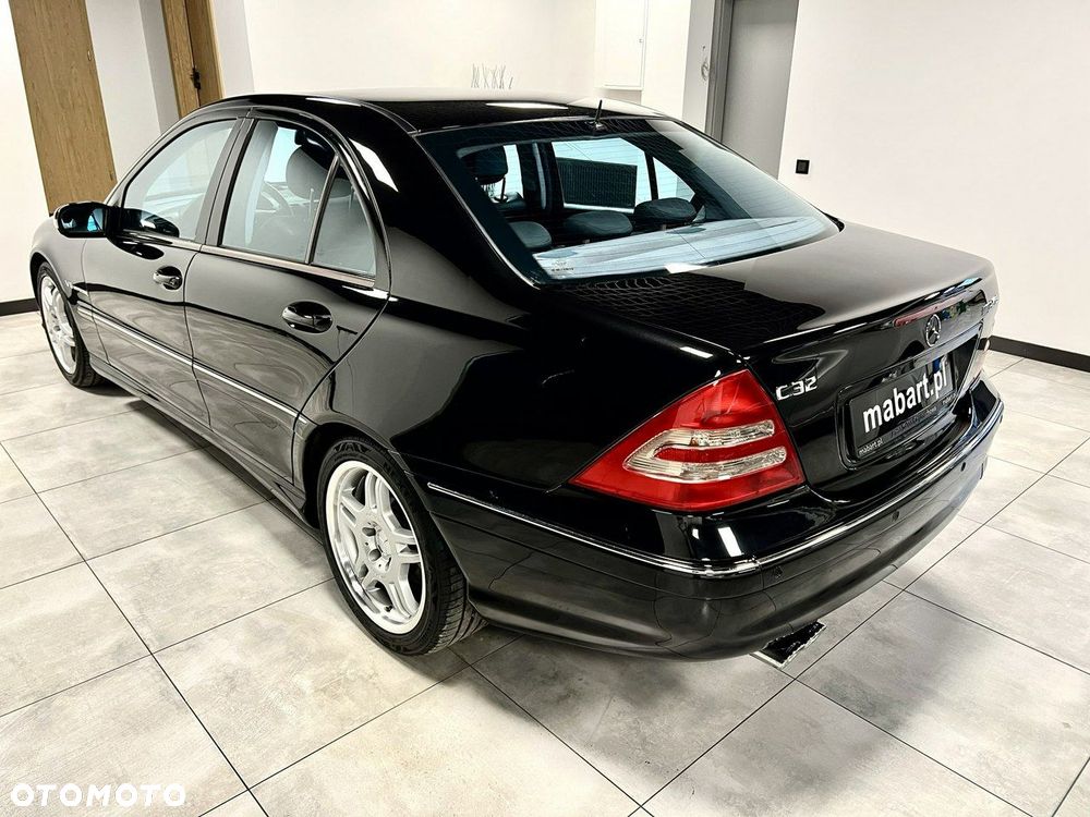 Mercedes-Benz Klasa C 32 AMG - 4