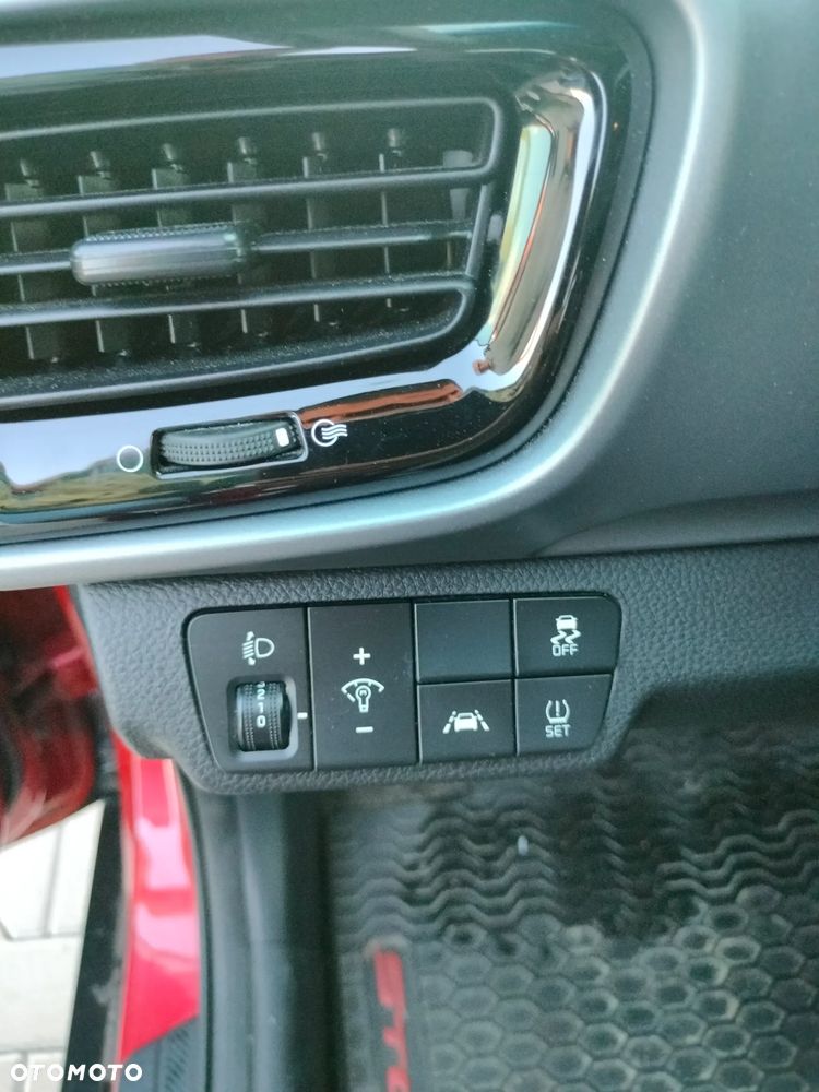 Kia Stonic 1.4 L - 14