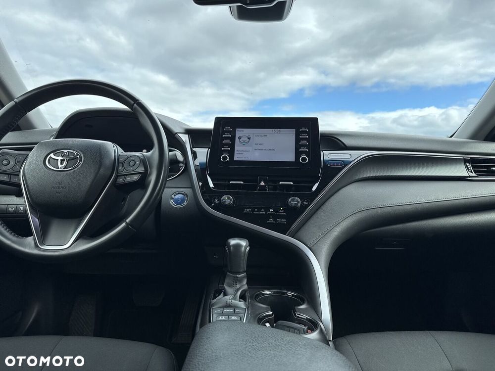 Toyota Camry 2.5 Hybrid Comfort CVT - 12