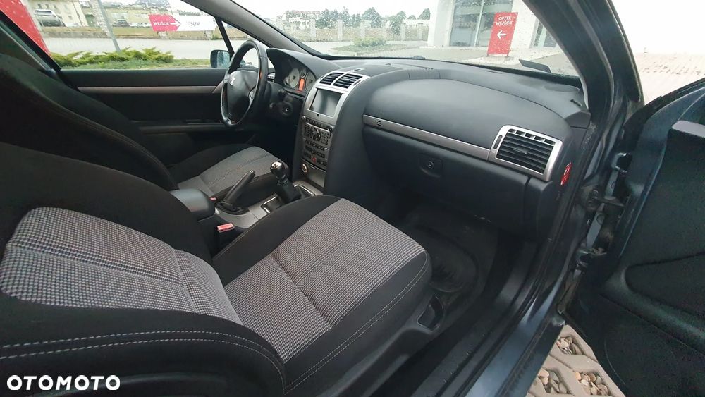 Peugeot 407 - 8