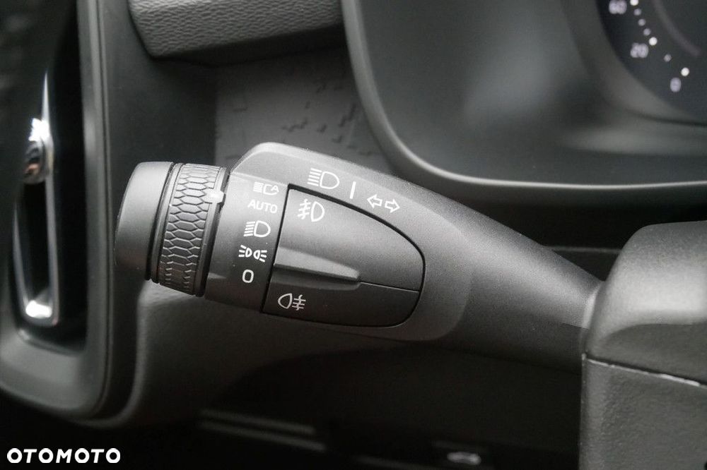Volvo XC 40 - 25