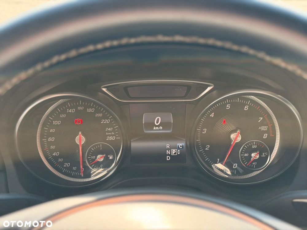 Mercedes-Benz CLA 250 4Matic 7G-DCT AMG Line - 11