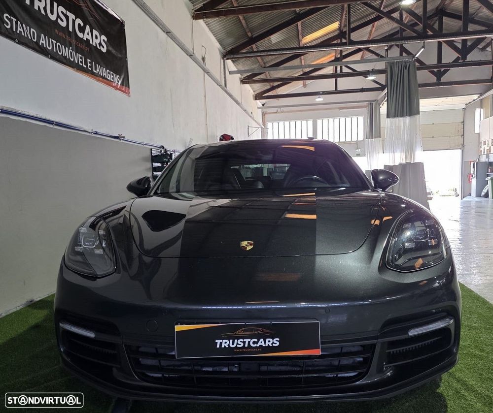 Porsche Panamera 4 E-Hybrid Executive - 4