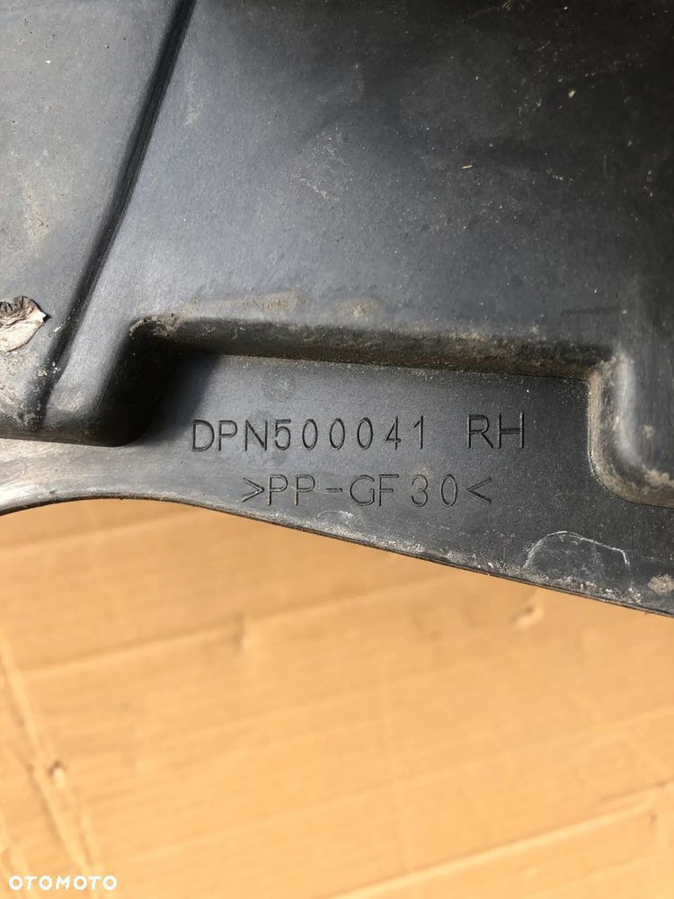 Ślizg zderzaka wspornik prawy przedni DPN500041 Range Rover Sport L320 - 2