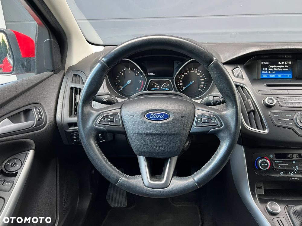 Ford Focus 1.5 TDCi Red Edition - 15