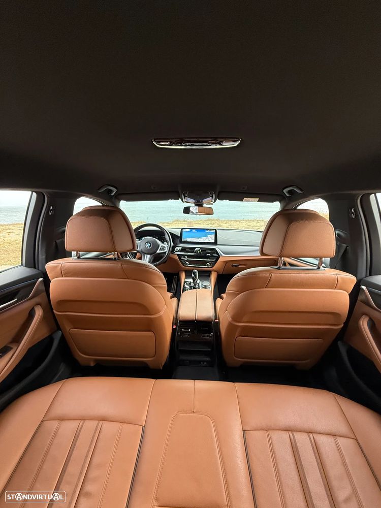 BMW 530 e Pack M - 26
