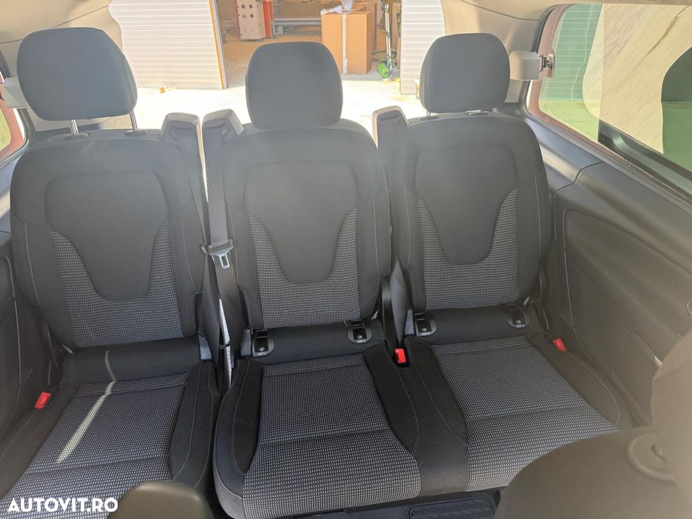 Mercedes-Benz V 250 d Combi Compact 190 CP AWD 9AT - 24
