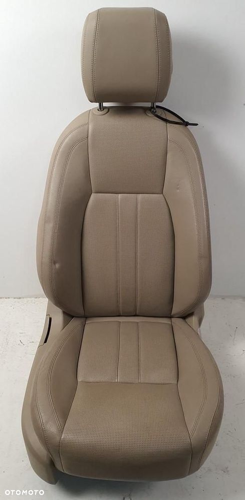 FOTEL PRAWY PRZÓD LAND ROVER DISCOVERY SPORT L550 - 1
