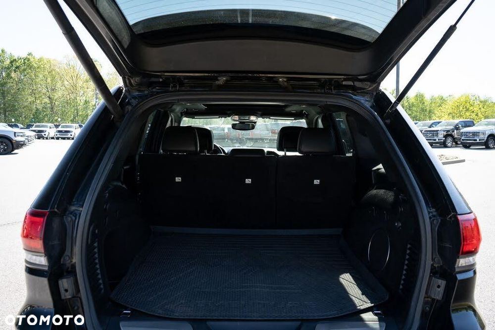 Jeep Grand Cherokee - 16