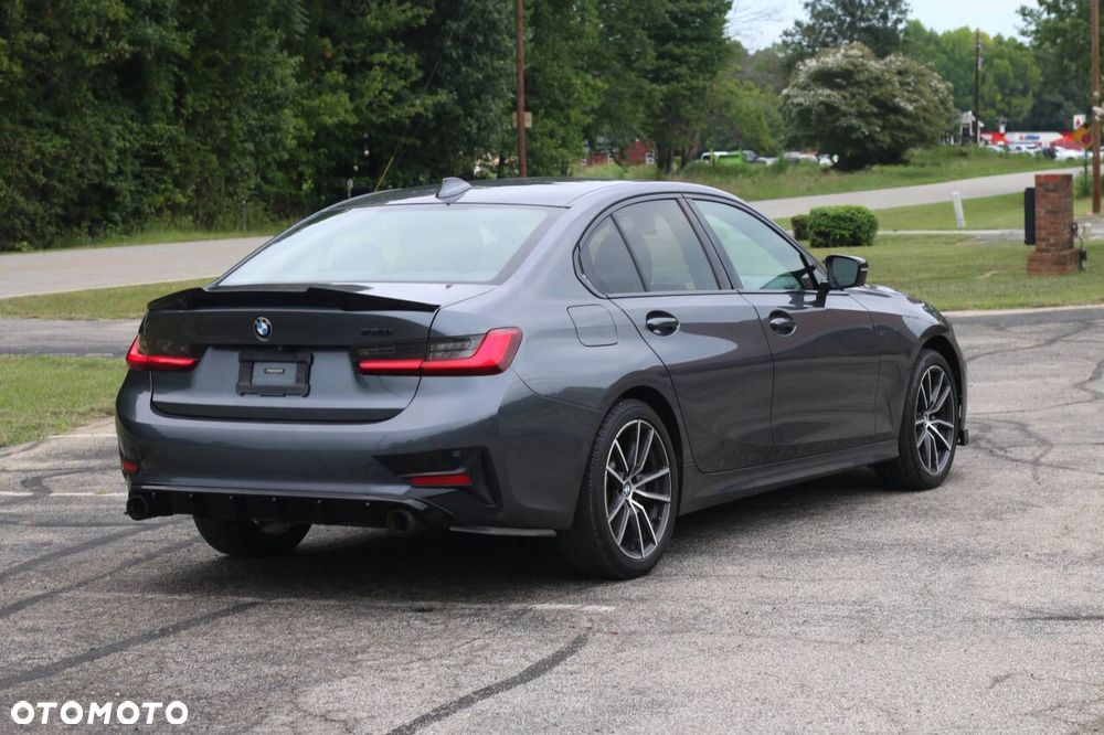 BMW Seria 3 330i xDrive M Sport - 5