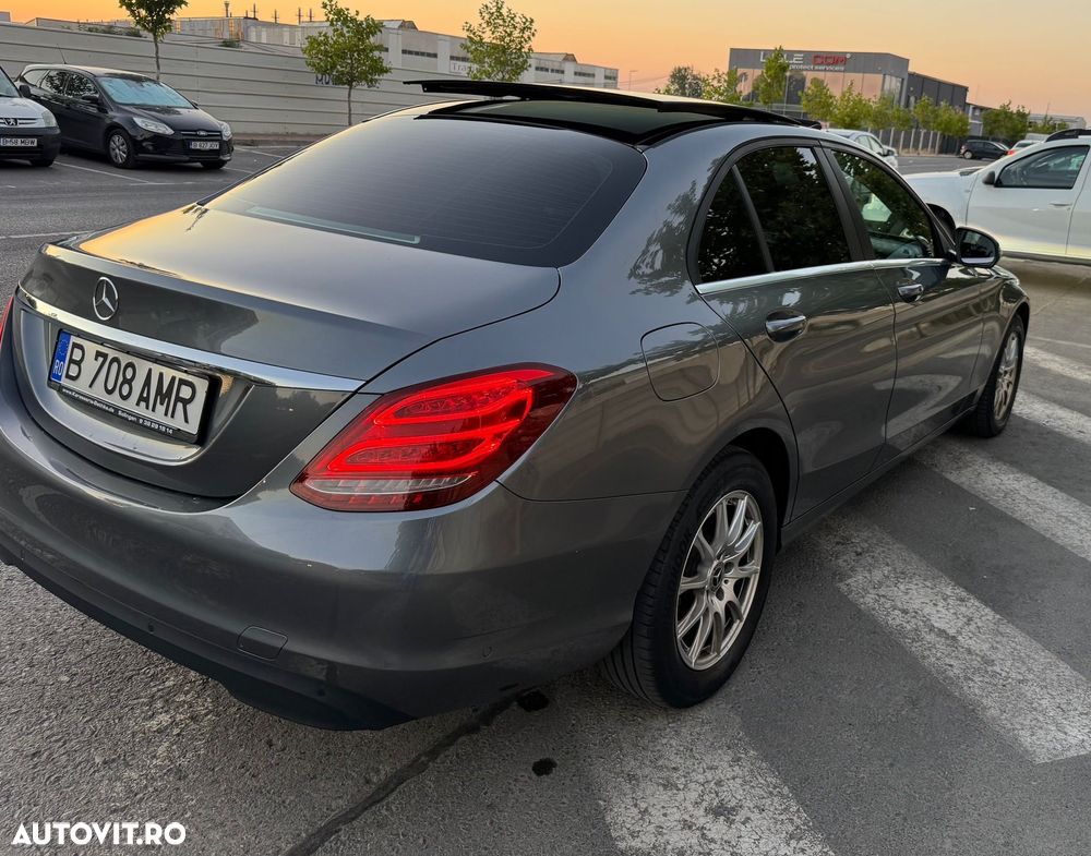 Mercedes-Benz C - 9