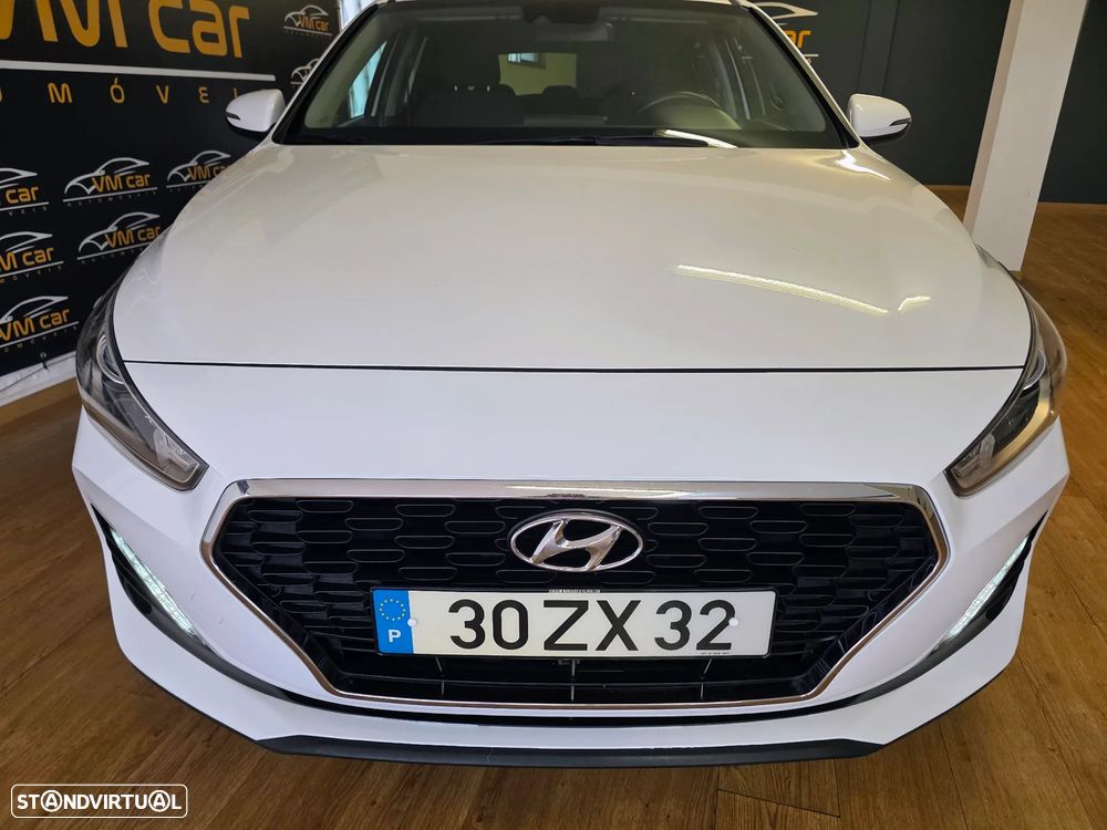 Hyundai i30 1.6 CRDI STyle+Navi - 4