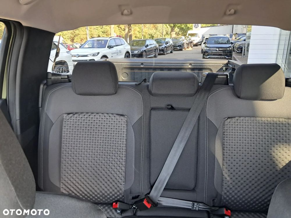 Volkswagen Amarok - 25