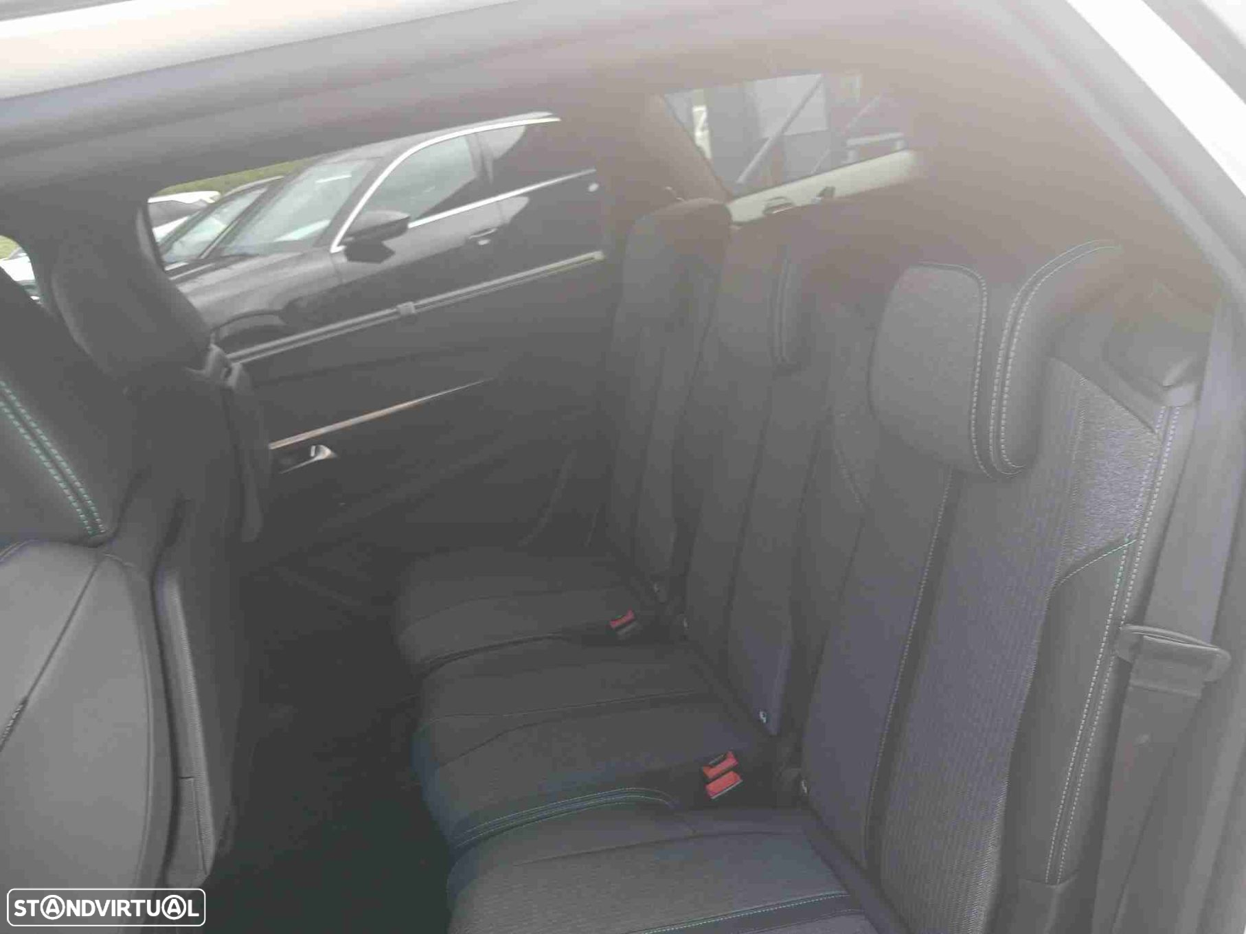 Peugeot 5008 1.5 BlueHDi Allure Pack EAT8 - 12
