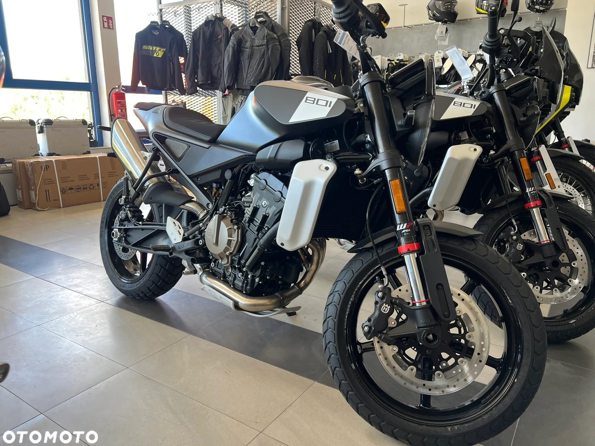 Husqvarna Svartpilen - 6
