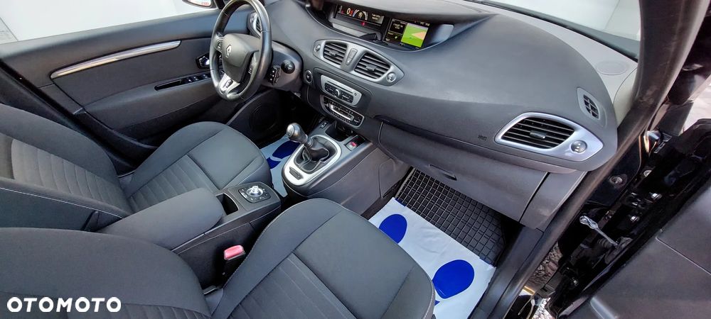 Renault Scenic 1.5 dCi Bose - 32