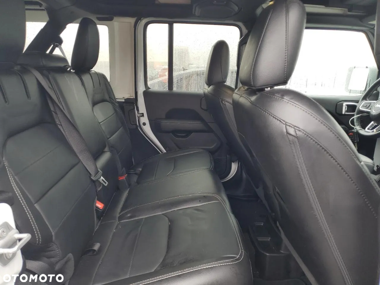 Jeep Wrangler - 8