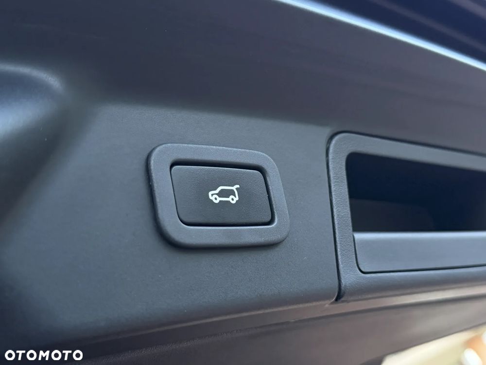 Land Rover Range Rover Velar 2.0 SD4 R-Dynamic SE - 36