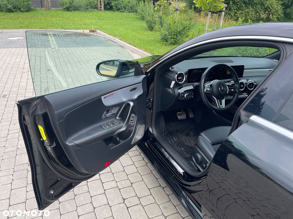 Mercedes-Benz CLA - 4
