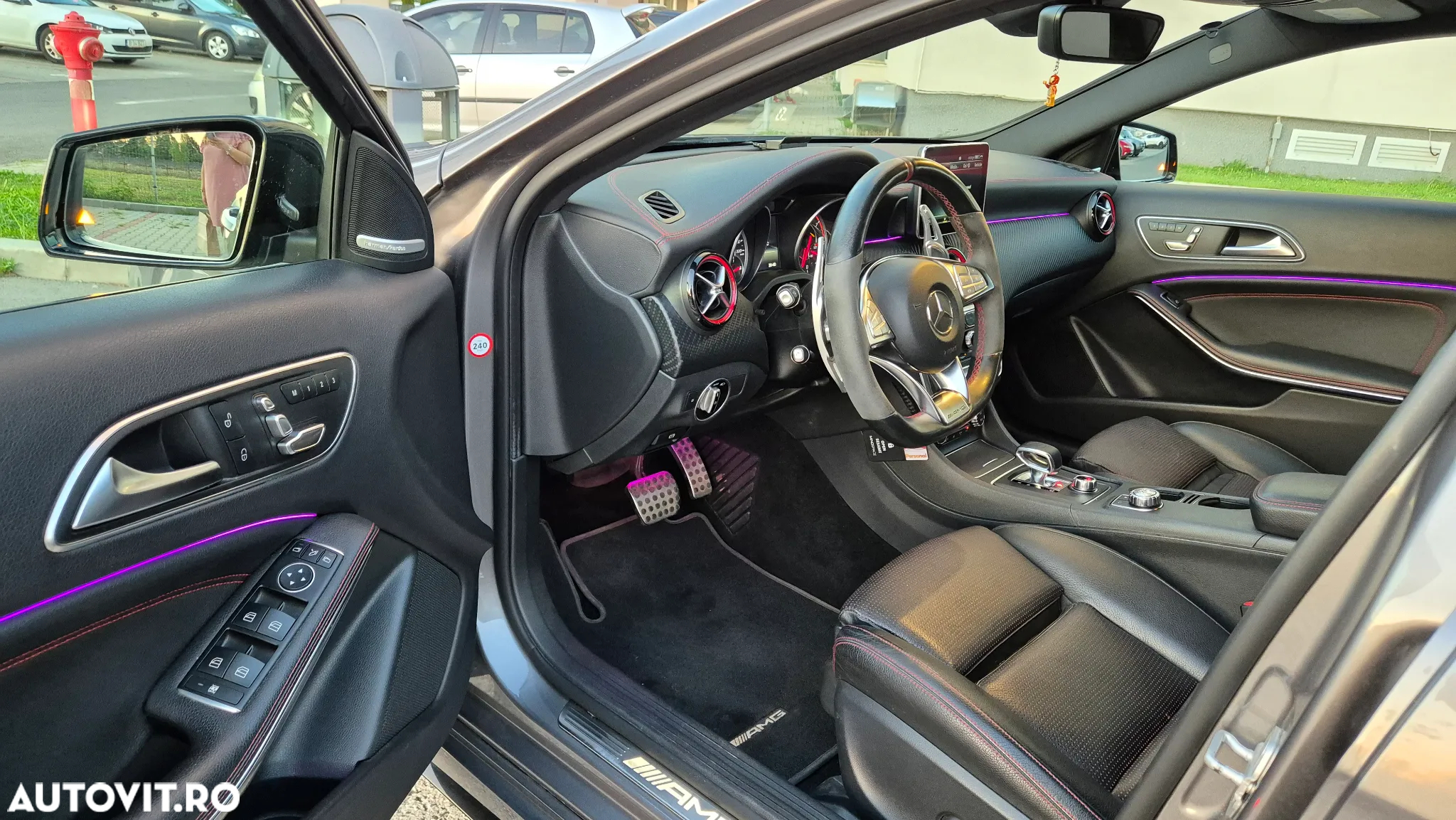 Mercedes-Benz A AMG 45 4Matic AMG Speedshift 7G-DCT - 24