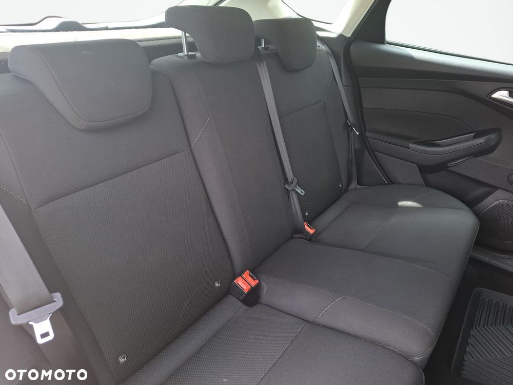 Ford Focus 1.6 Trend - 22