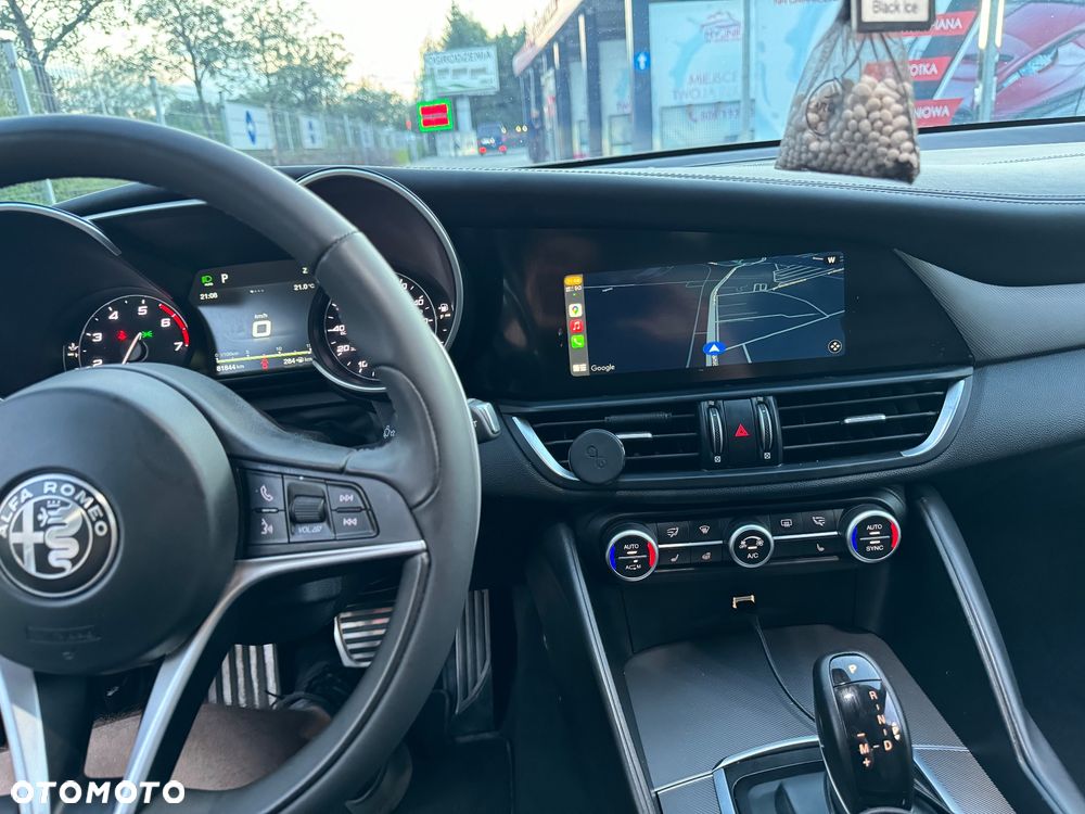Alfa Romeo Giulia 2.0 Turbo 16V AT8 Veloce Ti - 8