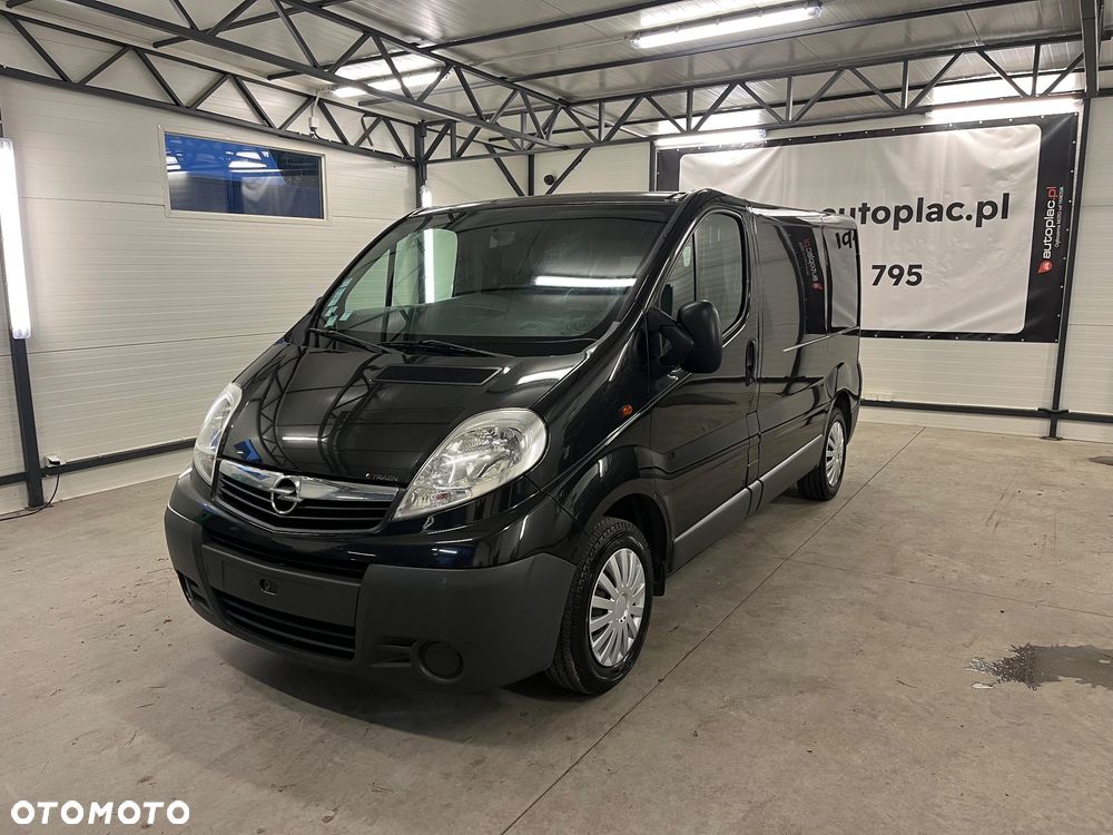 Opel Vivaro - 1