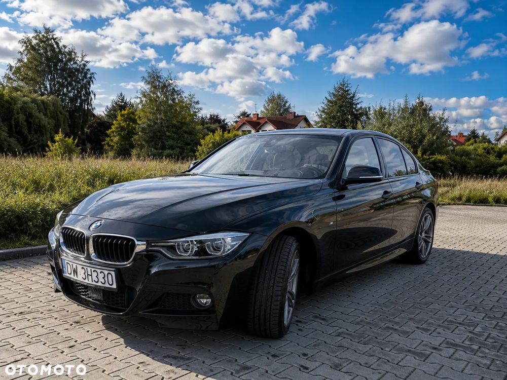 BMW Seria 3 330i xDrive M Sport Shadow - 4