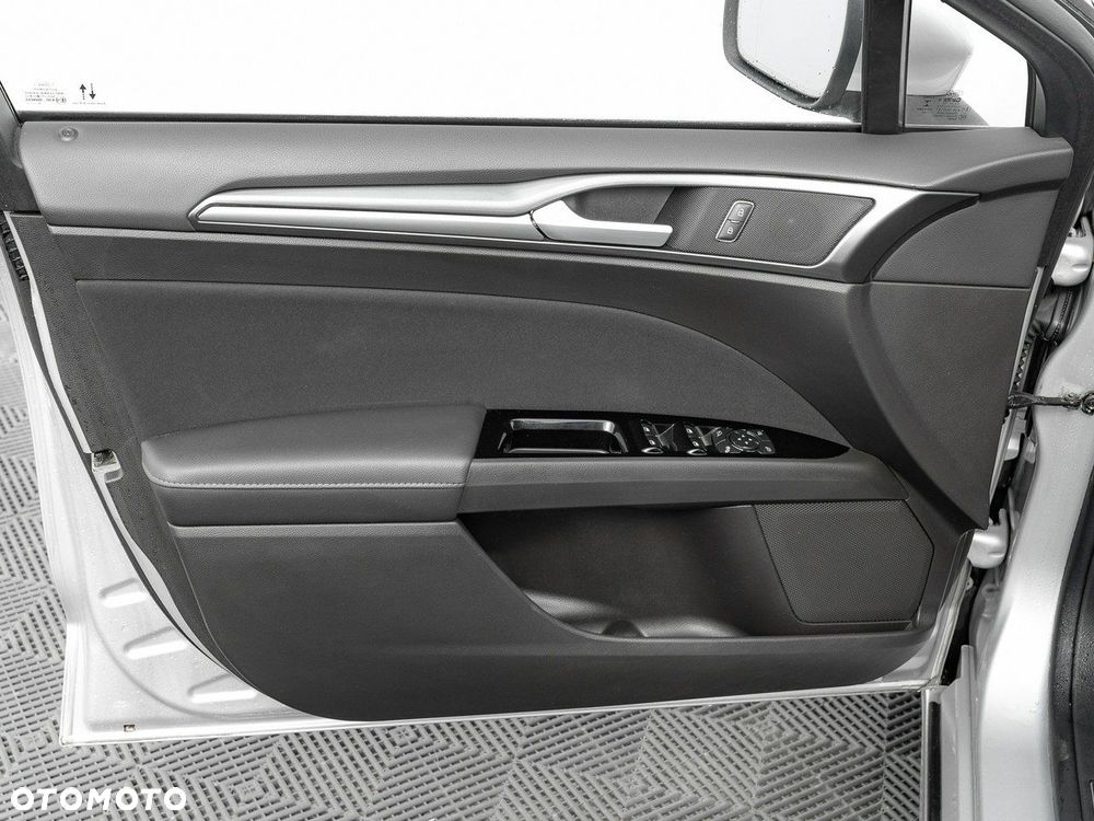 Ford Mondeo 2.0 EcoBlue Titanium - 13