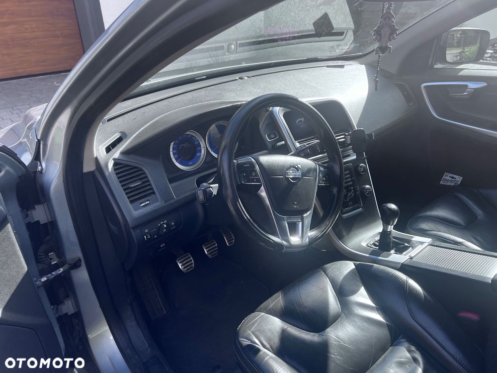 Volvo XC 60 D3 R-Design - 8