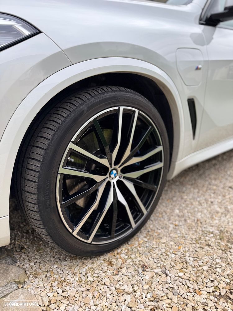 BMW X5 45 e xDrive Pack M 50 anos - 12