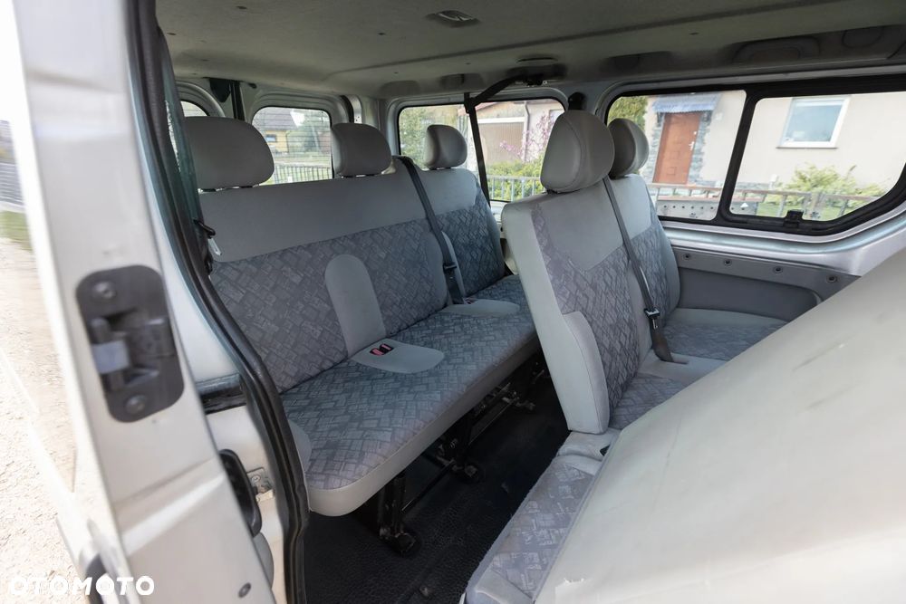 Opel Vivaro - 10
