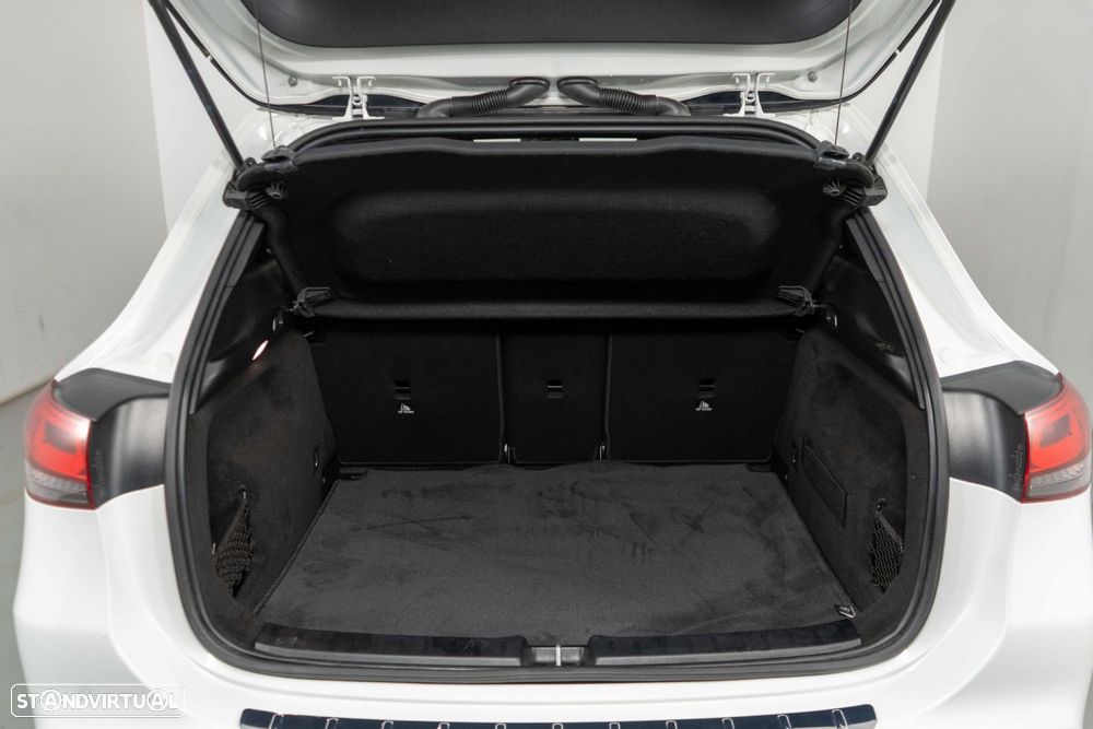 Mercedes-Benz GLA 250 e - 14