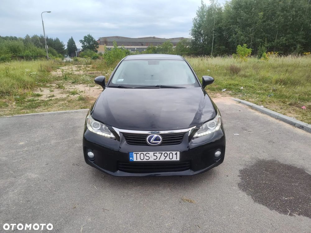Lexus CT - 4