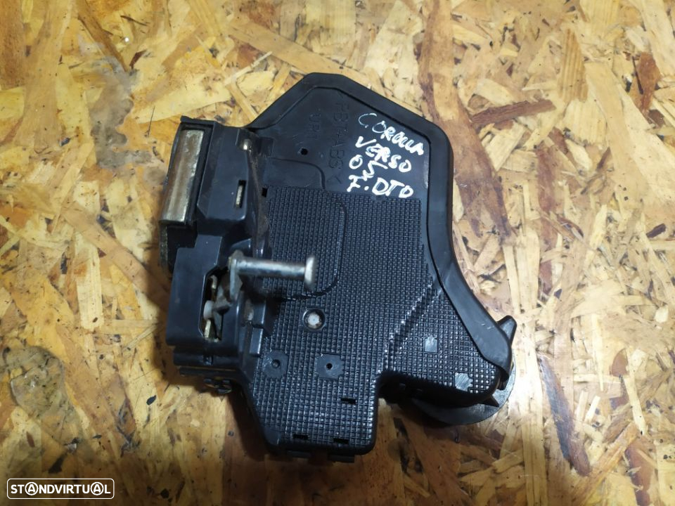 FECHO DA PORTA TOYOTA COROLLA VERSO AR10 04-08 - 6