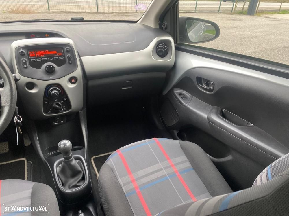 Peugeot 108 1.0 VTi Allure - 19