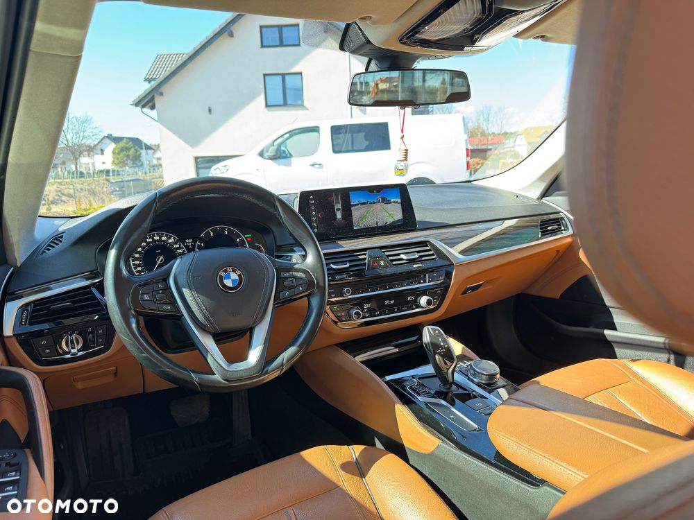 BMW Seria 5 520d Luxury Line sport - 24