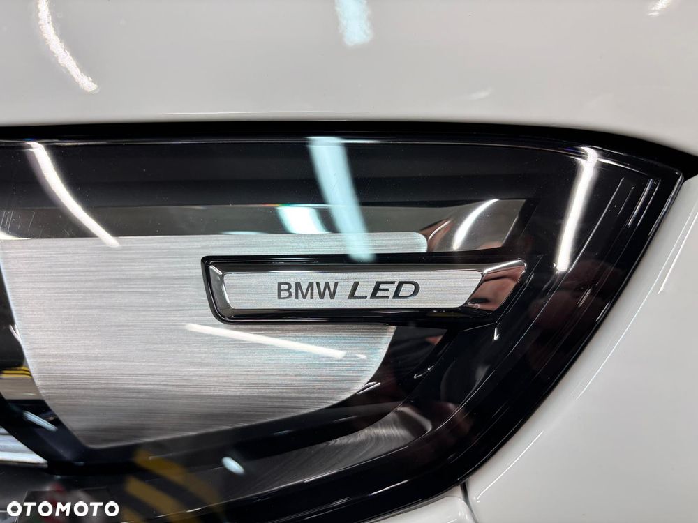 BMW iX1 eDrive20 66.5kWh M Sport - 25
