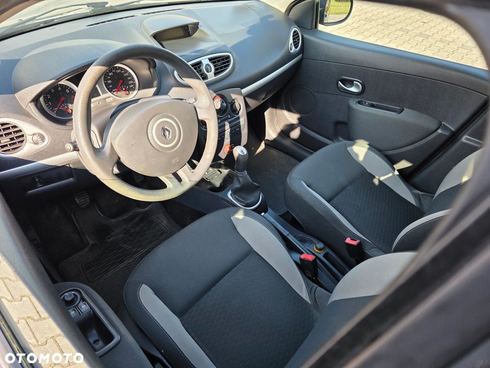 Renault Clio - 5