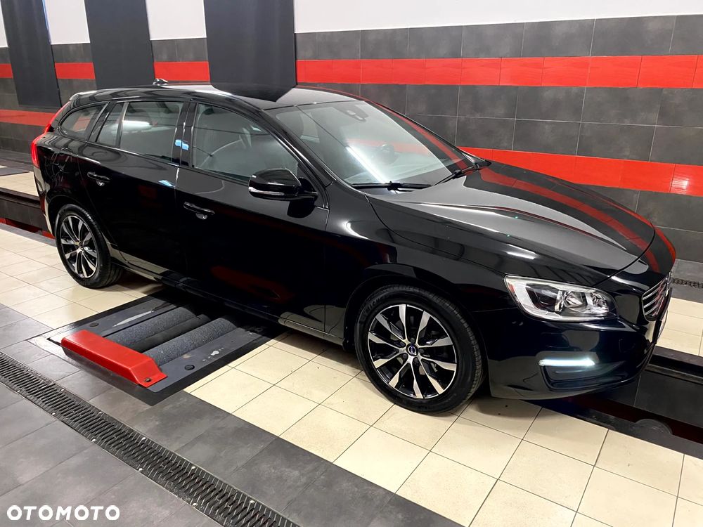 Volvo V60 D3 Momentum - 8