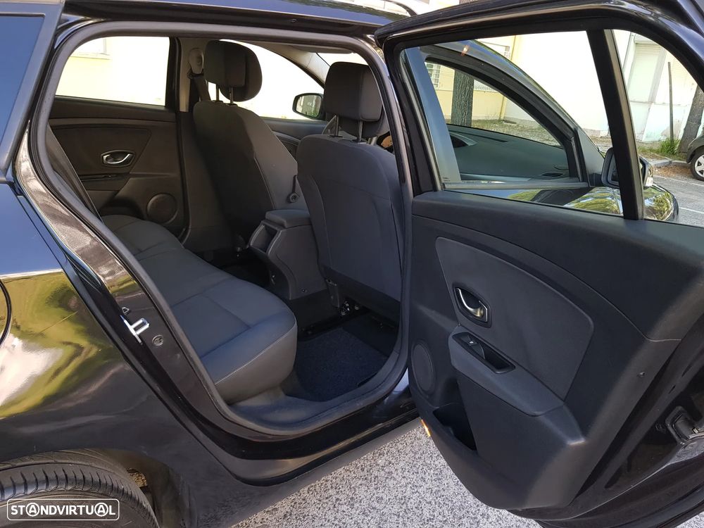 Renault Mégane Sport Tourer 1.5 dCi Dynamique - 32